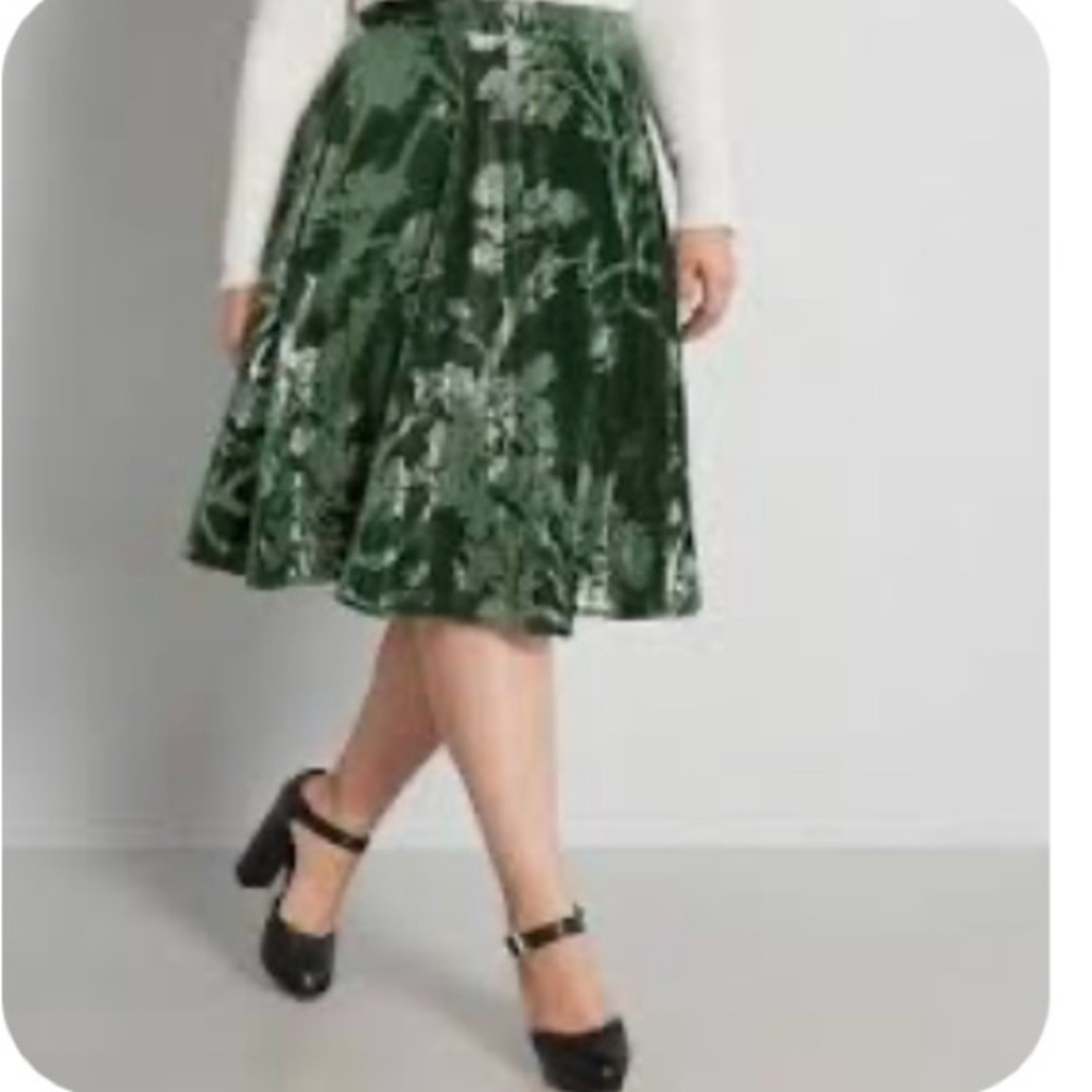 ModCloth Velvet Burn Out Skirt  XL Green Shimmer Striped Flowy - Picture 2 of 13